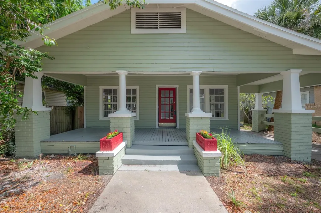 103 W North Bay Street Tampa FL 33603