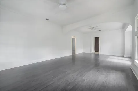 103 W North Bay Street Tampa FL 33603