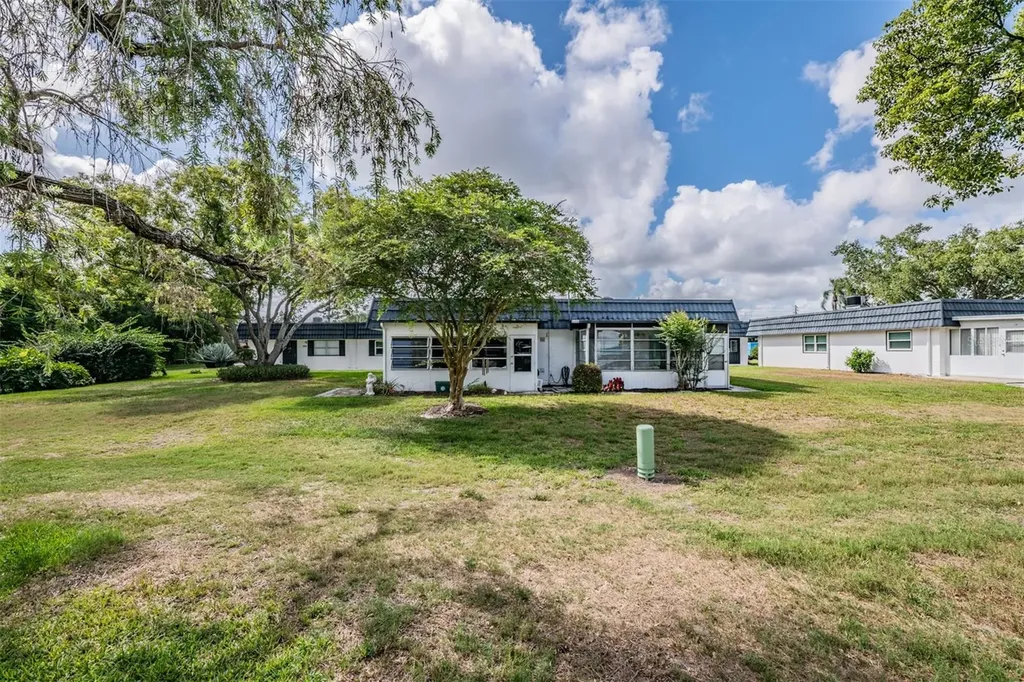 302 Andover Place S Sun City Center FL 33573