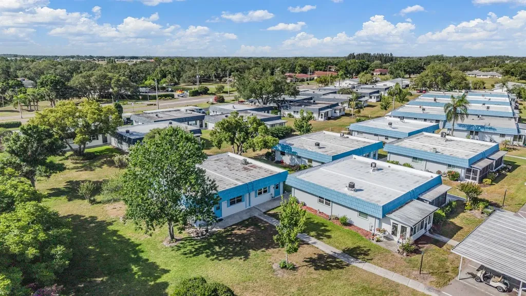 302 Andover Place S Sun City Center FL 33573