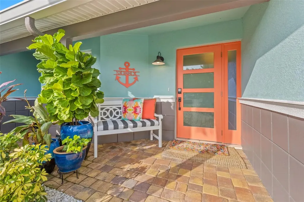 1260 81st Street S St Petersburg FL 33707