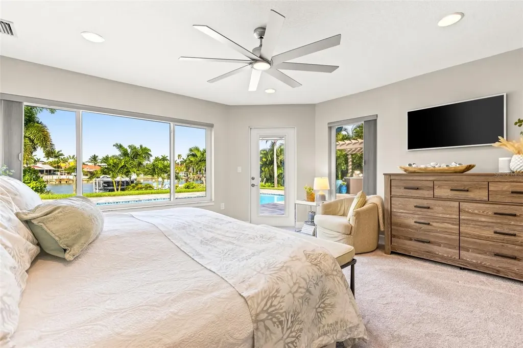 1260 81st Street S St Petersburg FL 33707