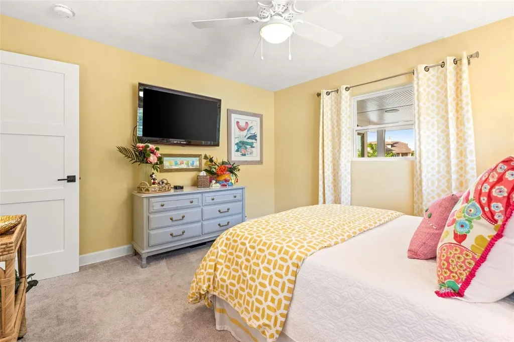 1260 81st Street S St Petersburg FL 33707
