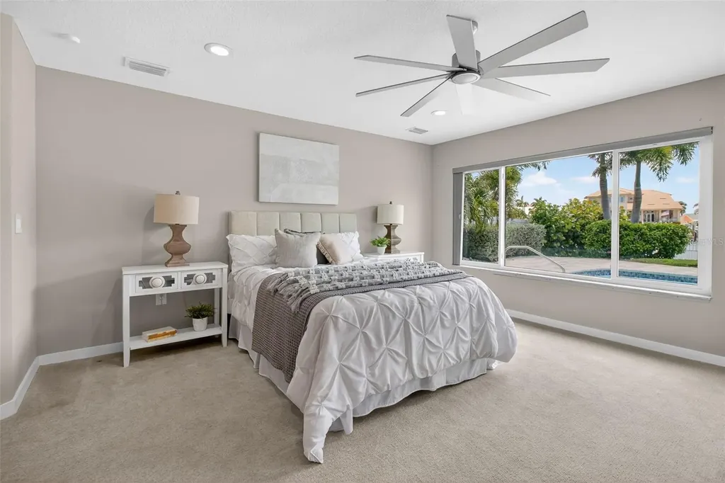 1260 81st Street S St Petersburg FL 33707