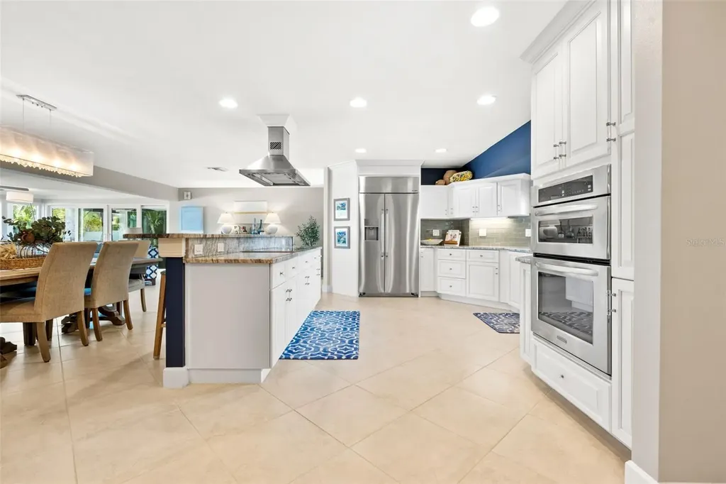 1260 81st Street S St Petersburg FL 33707