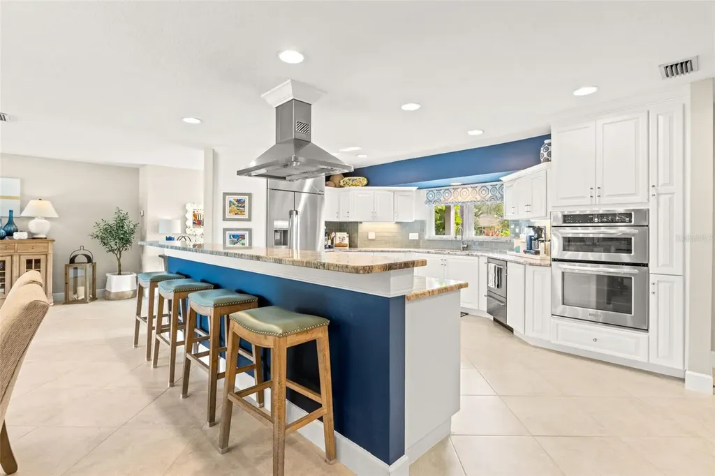 1260 81st Street S St Petersburg FL 33707