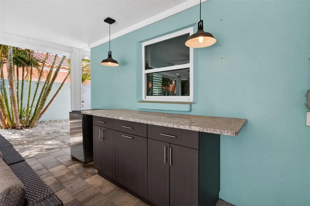 1260 81st Street S St Petersburg FL 33707
