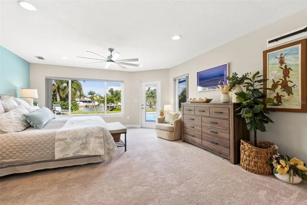 1260 81st Street S St Petersburg FL 33707