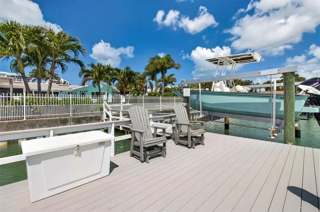 1260 81st Street S St Petersburg FL 33707