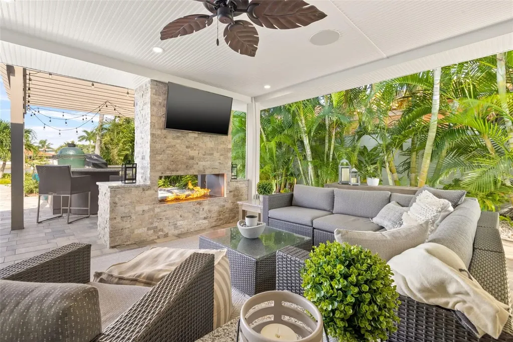 1260 81st Street S St Petersburg FL 33707