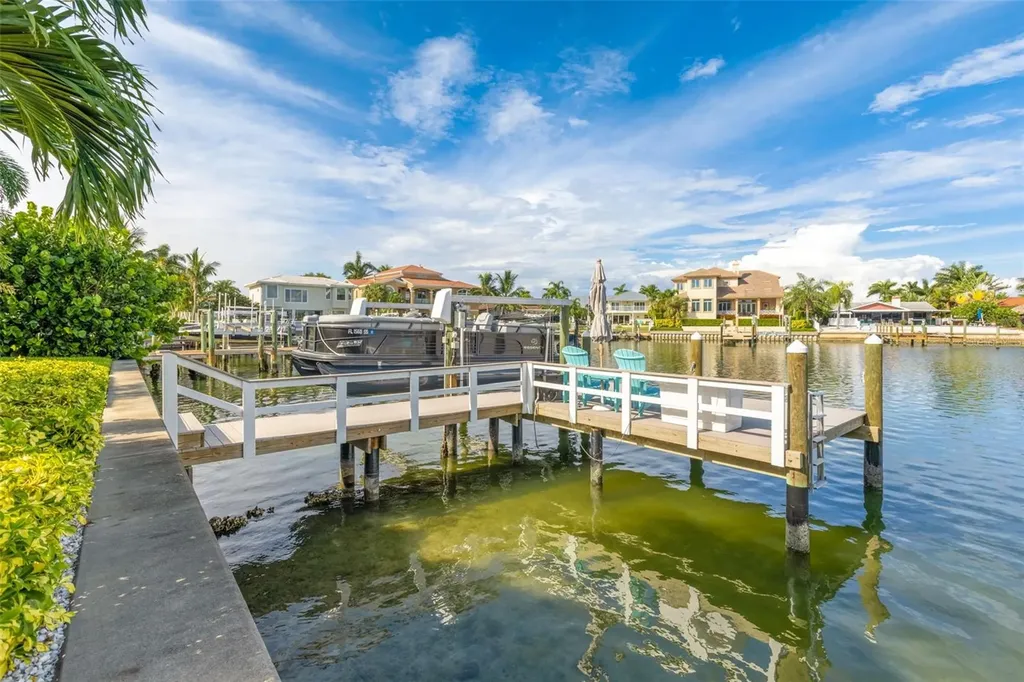 1260 81st Street S St Petersburg FL 33707