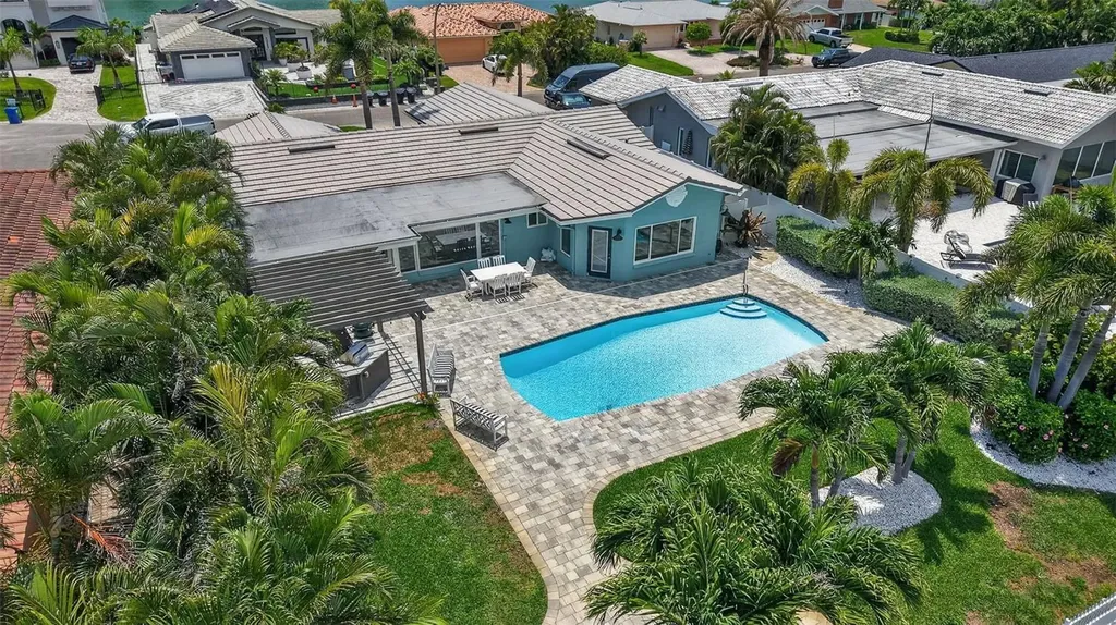 1260 81st Street S St Petersburg FL 33707