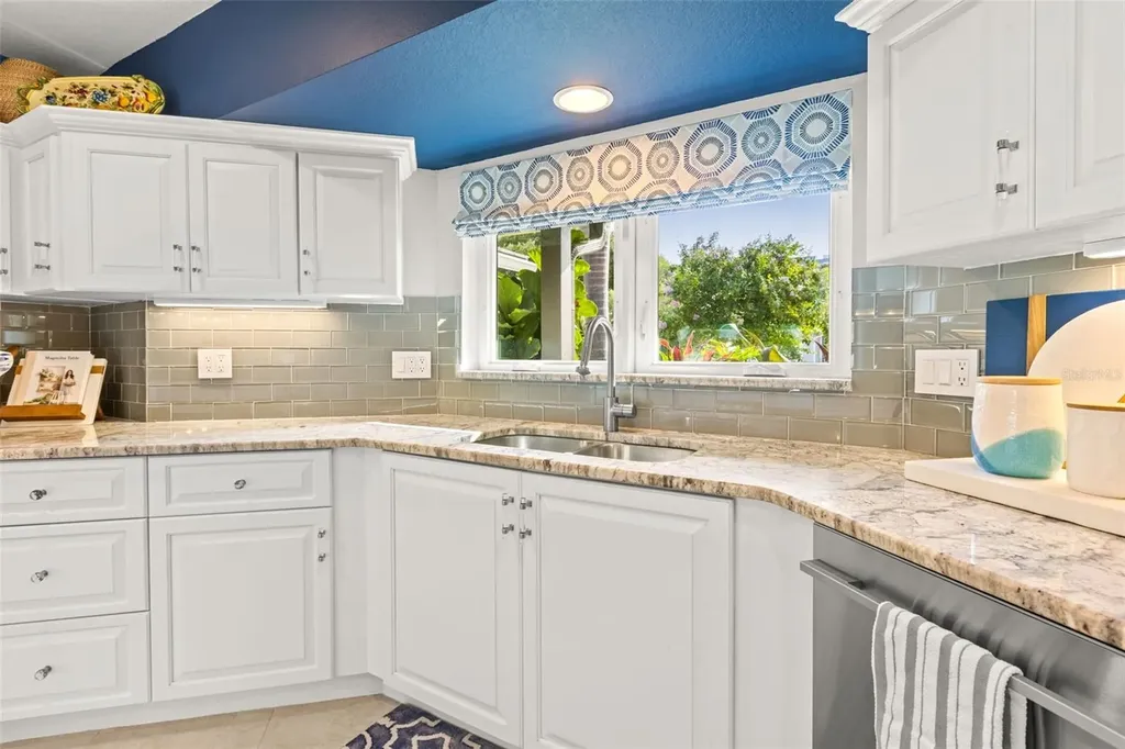1260 81st Street S St Petersburg FL 33707