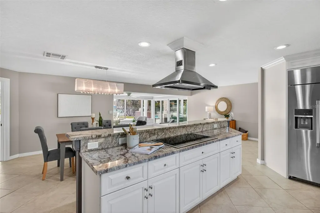 1260 81st Street S St Petersburg FL 33707