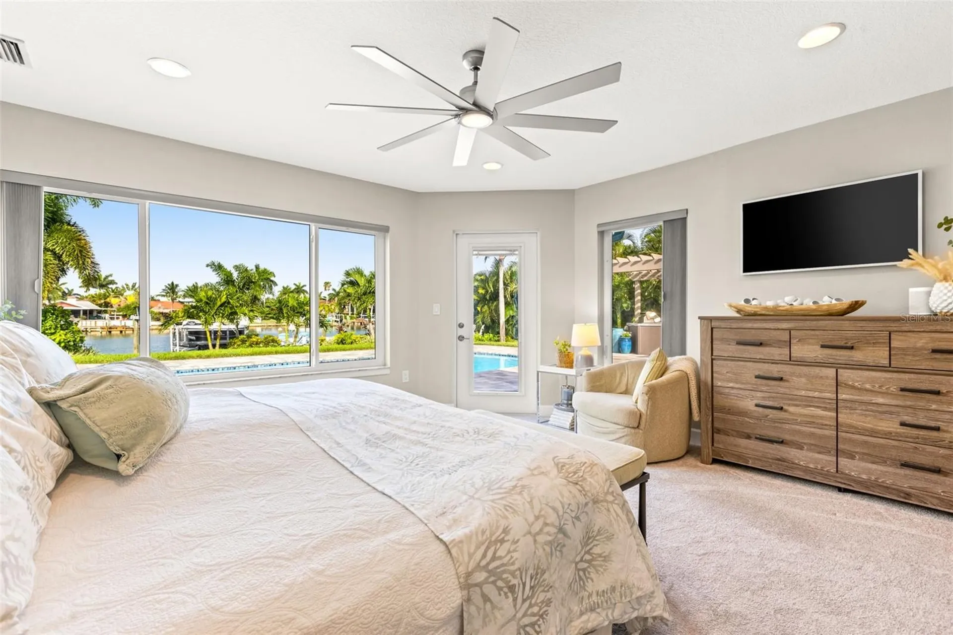 1260 81st Street S St Petersburg FL 33707