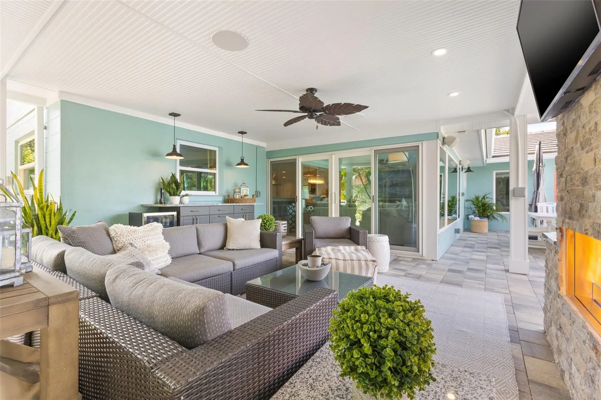 1260 81st Street S St Petersburg FL 33707