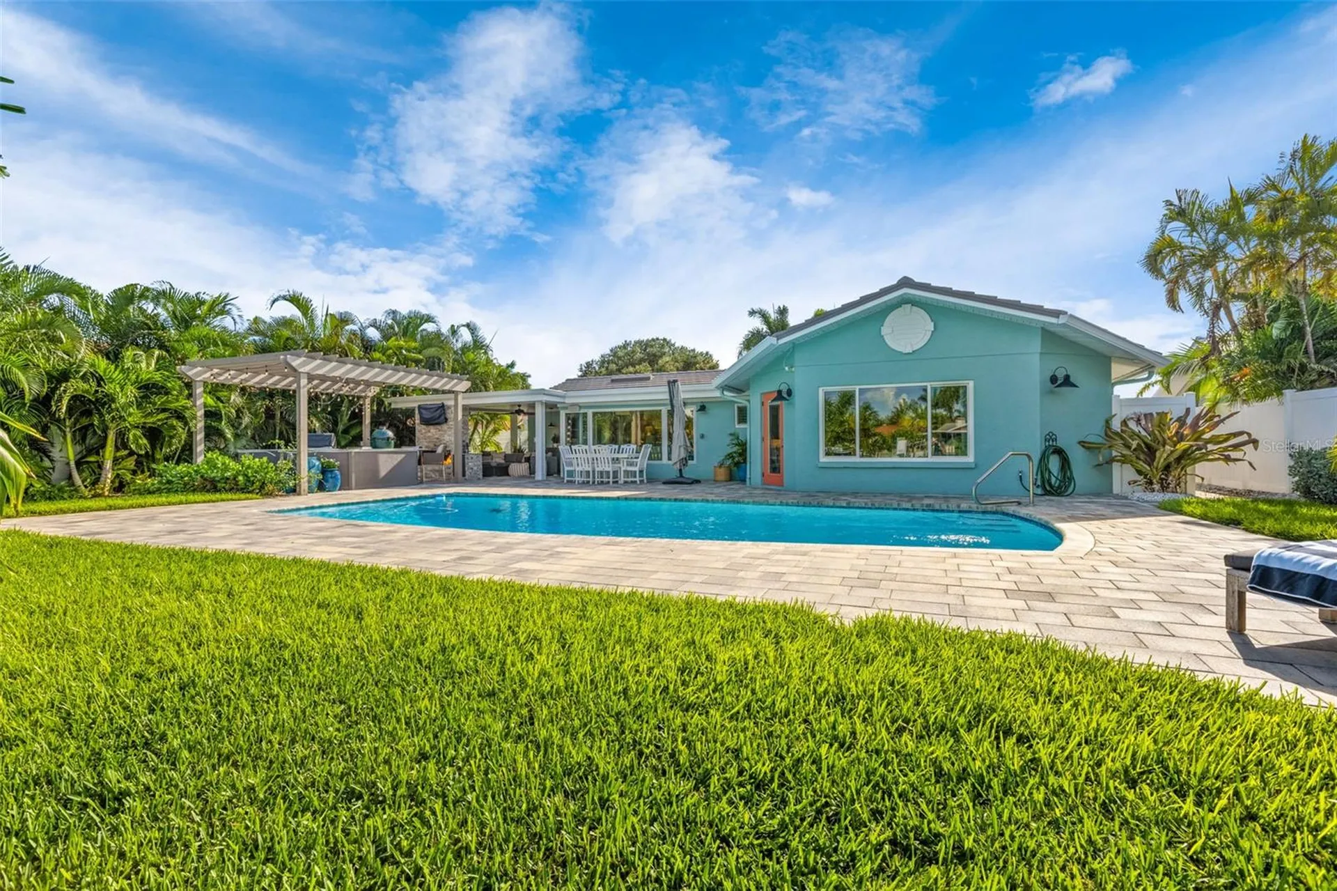 1260 81st Street S St Petersburg FL 33707