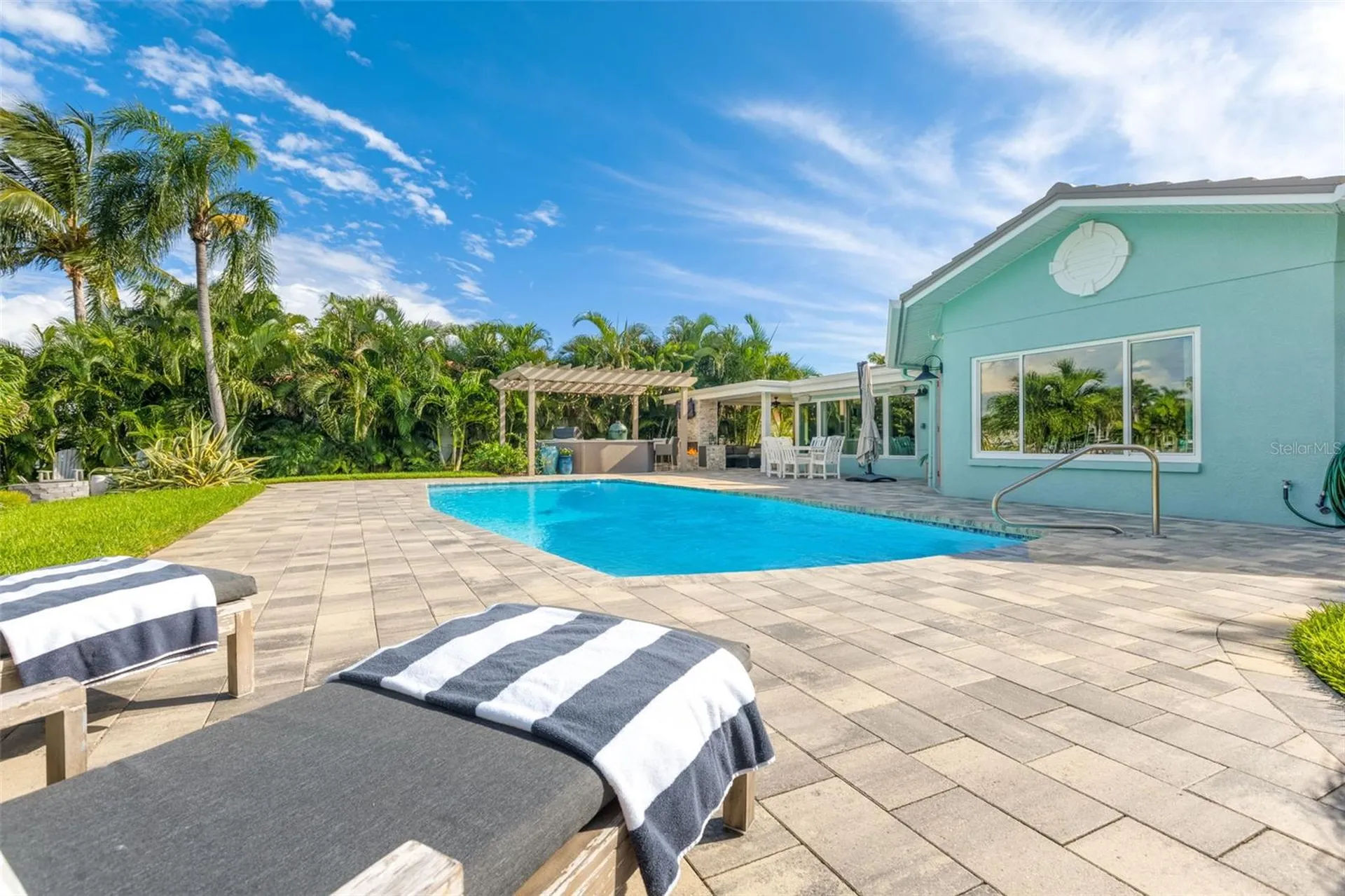 1260 81st Street S St Petersburg FL 33707