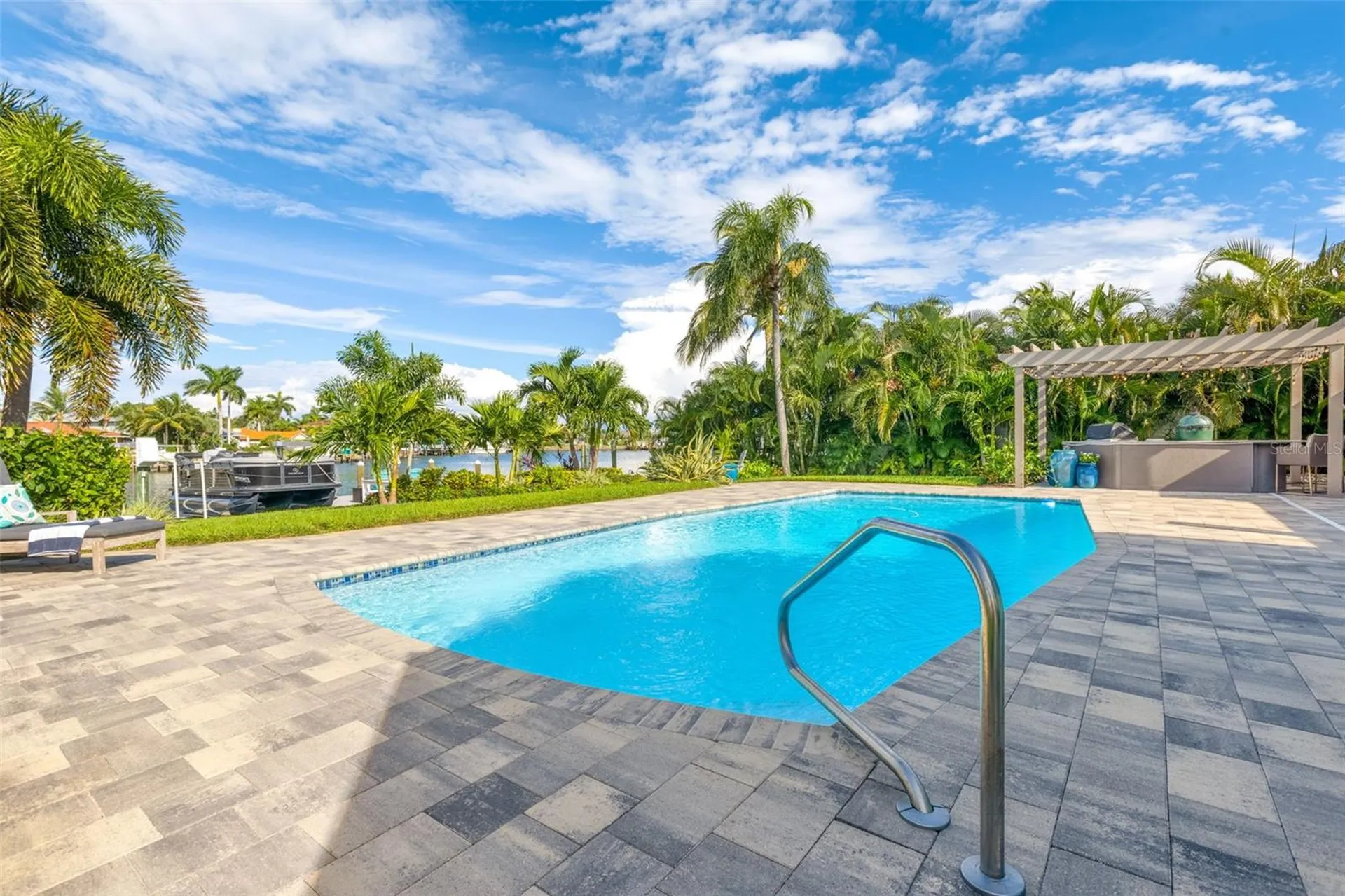 1260 81st Street S St Petersburg FL 33707