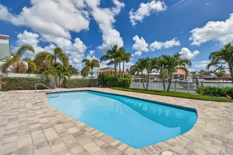 1260 81st Street S St Petersburg FL 33707