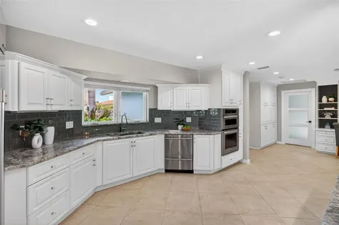 1260 81st Street S St Petersburg FL 33707
