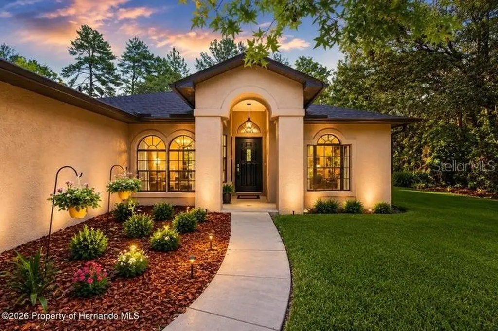 8330 Cockatoo Road Weeki Wachee FL 34613