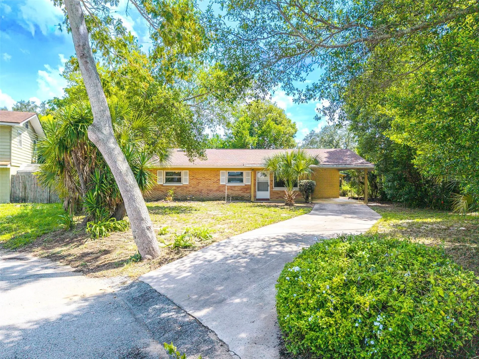 650 Avenue N SE Winter Haven FL 33880