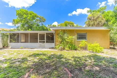 650 Avenue N SE Winter Haven FL 33880