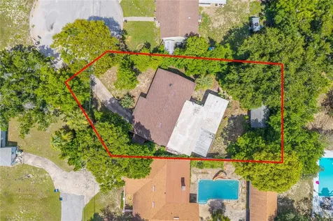 650 Avenue N SE Winter Haven FL 33880