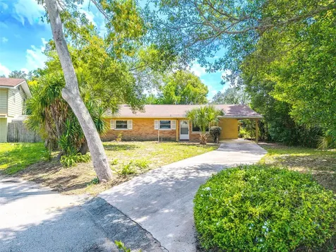 650 Avenue N SE Winter Haven FL 33880