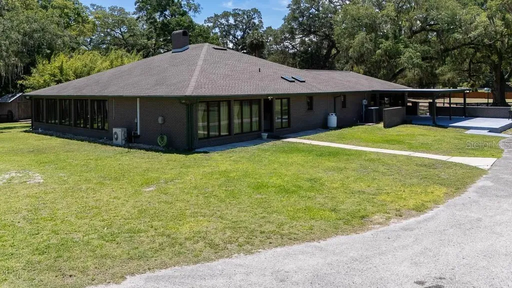 830 NW 111th Lane Oxford FL 34484