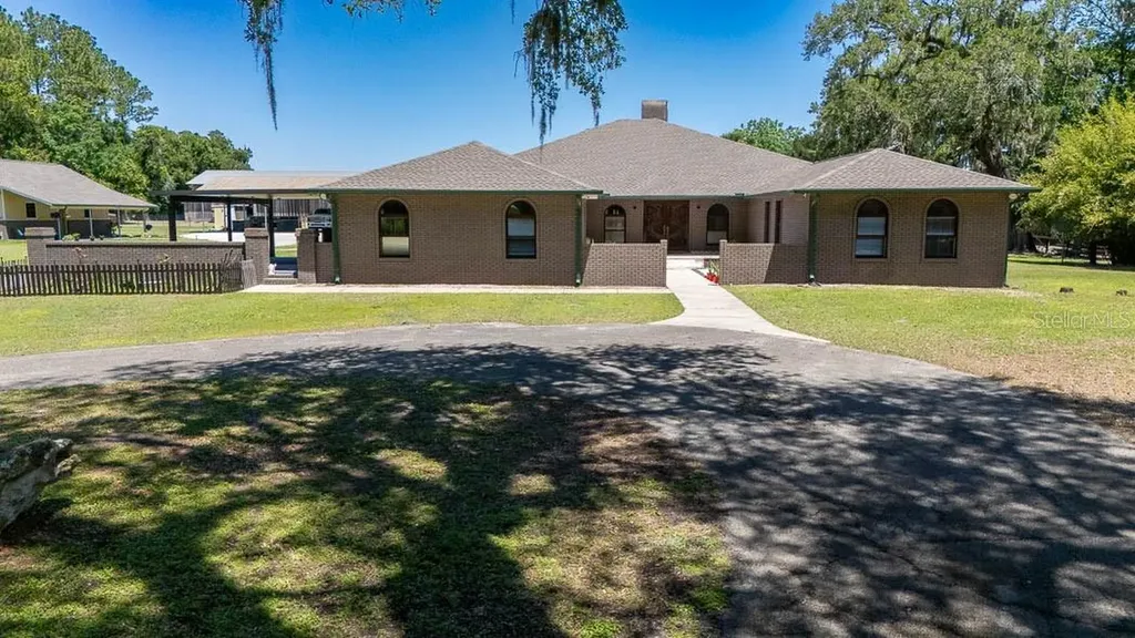 830 NW 111th Lane Oxford FL 34484