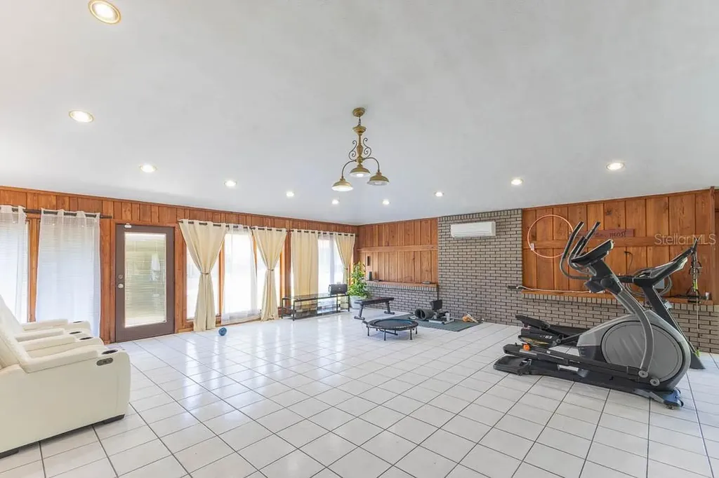 830 NW 111th Lane Oxford FL 34484