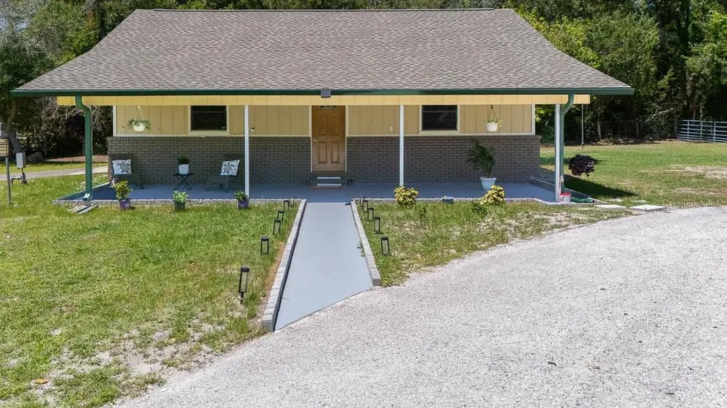 830 NW 111th Lane Oxford FL 34484