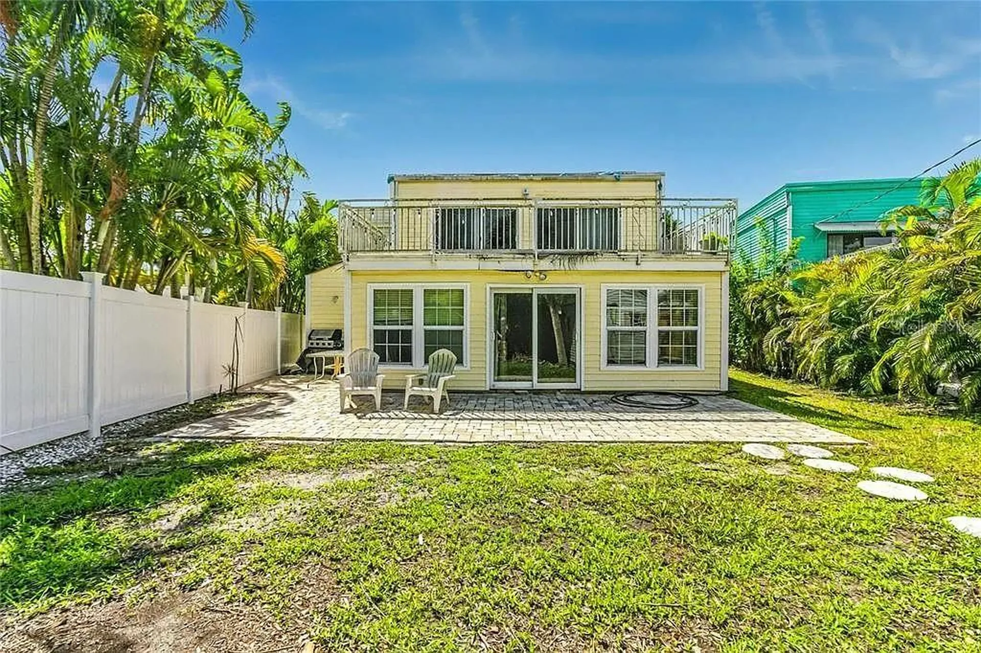 643 Calle De Peru Sarasota FL 34242