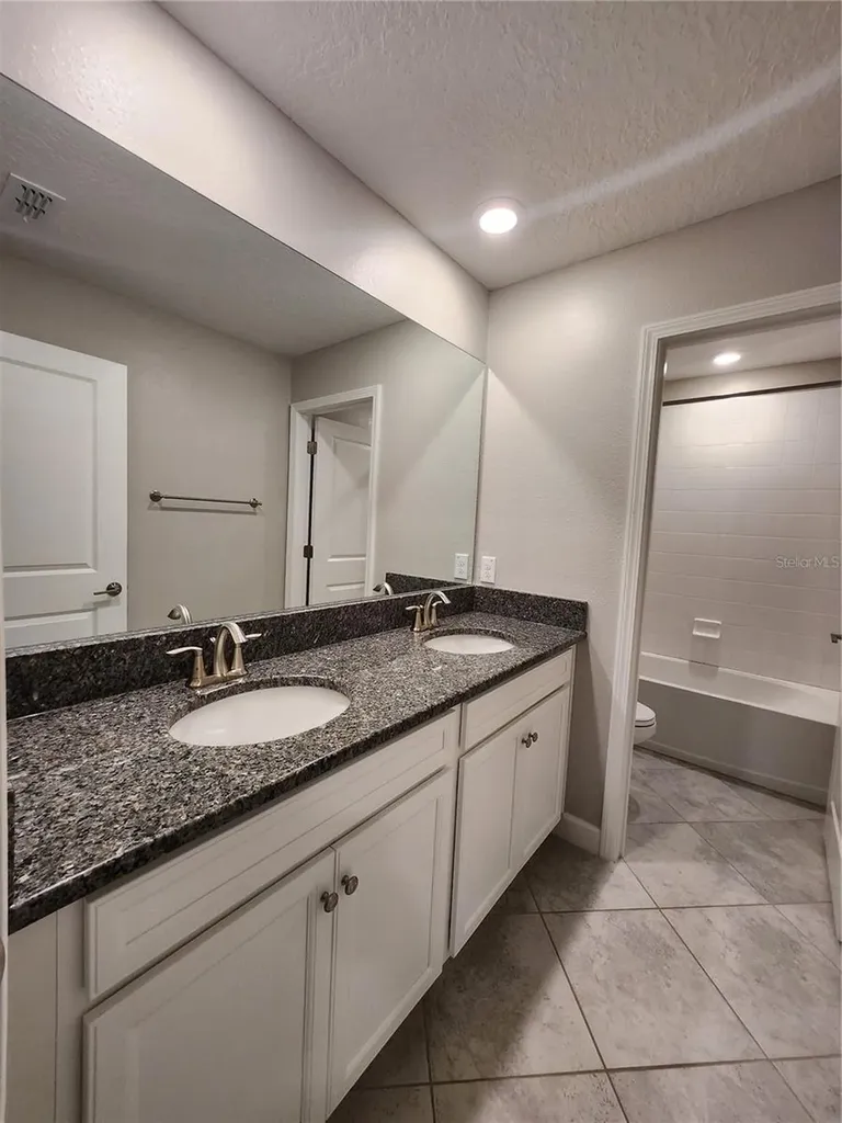 25188 Lambrusco Loop Lutz FL 33559