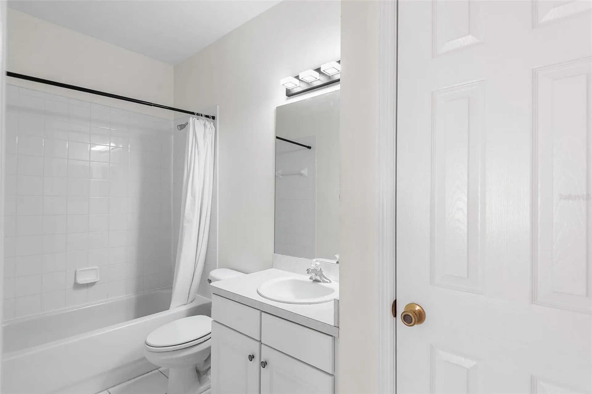 1037 Blackwater Drive Wesley Chapel FL 33543