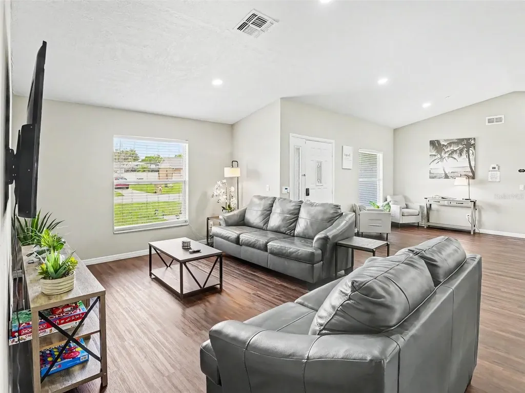 105 Harness Lane Kissimmee FL 34743