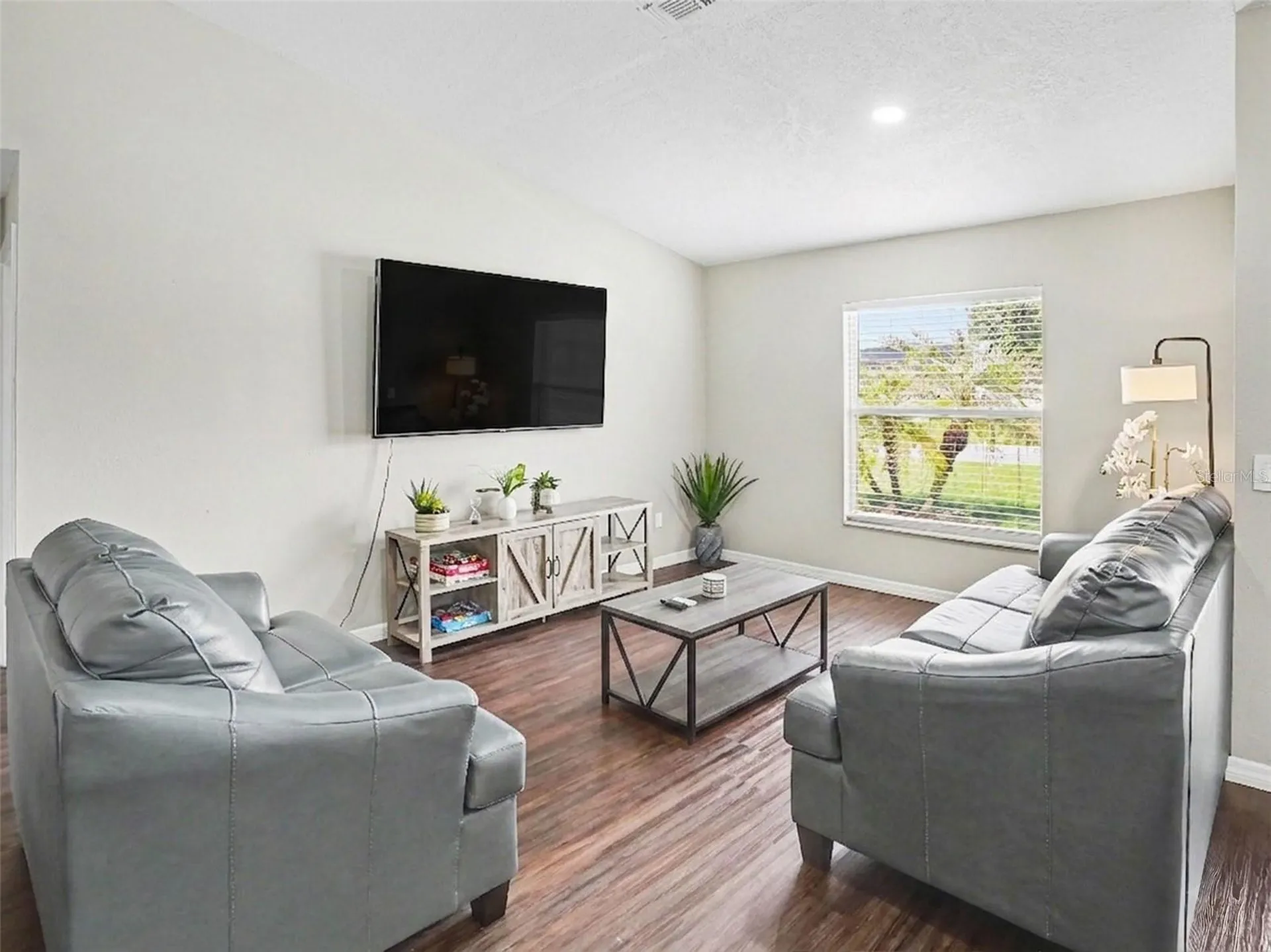 105 Harness Lane Kissimmee FL 34743