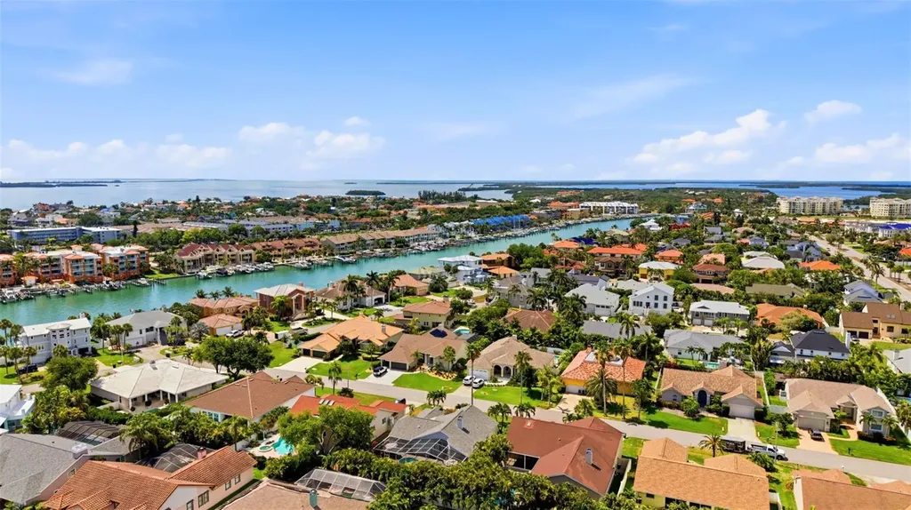 631 De Soto Drive Tierra Verde FL 33715