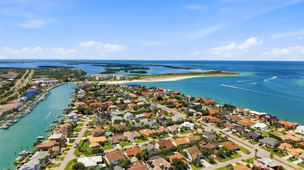 631 De Soto Drive Tierra Verde FL 33715
