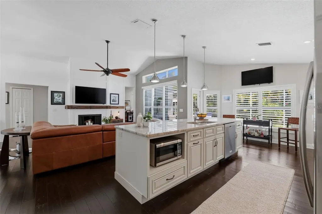 631 De Soto Drive Tierra Verde FL 33715