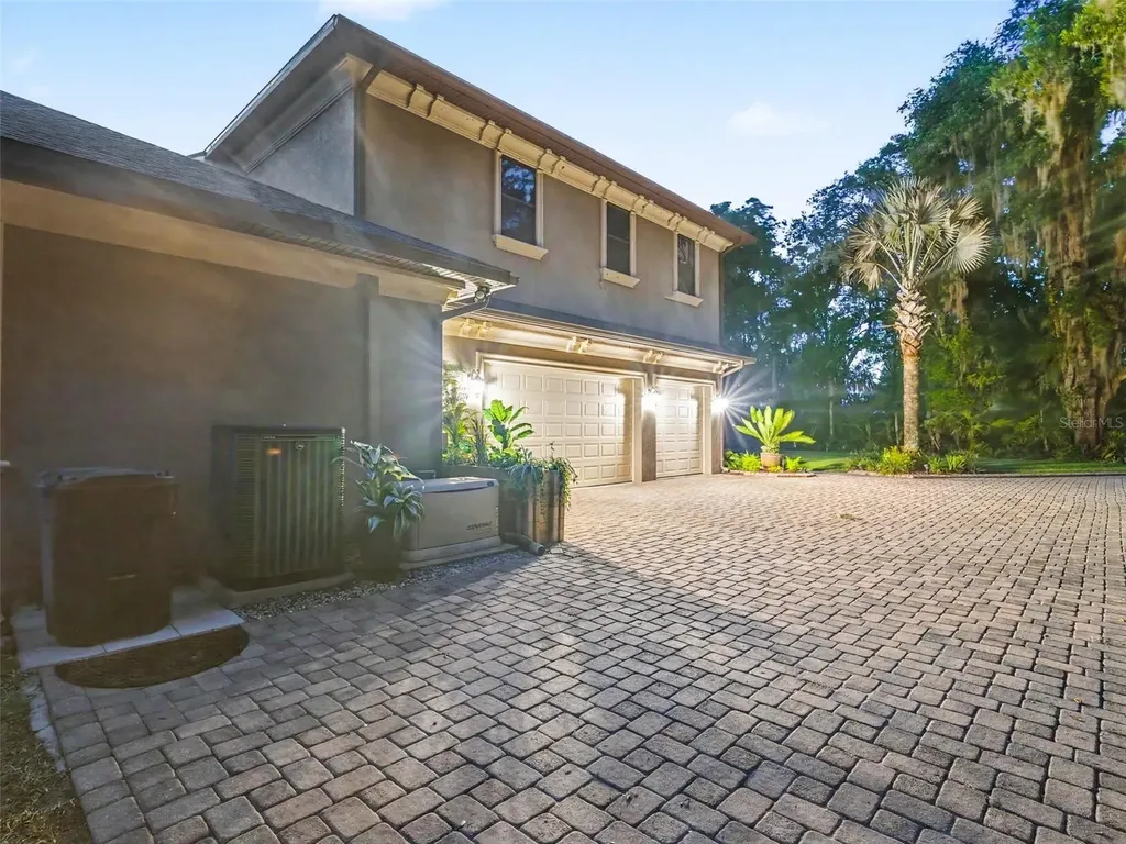 339 Corbett Road Lithia FL 33547