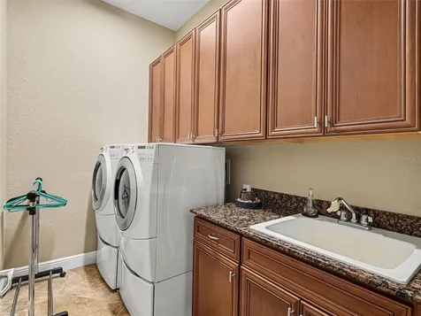 339 Corbett Road Lithia FL 33547