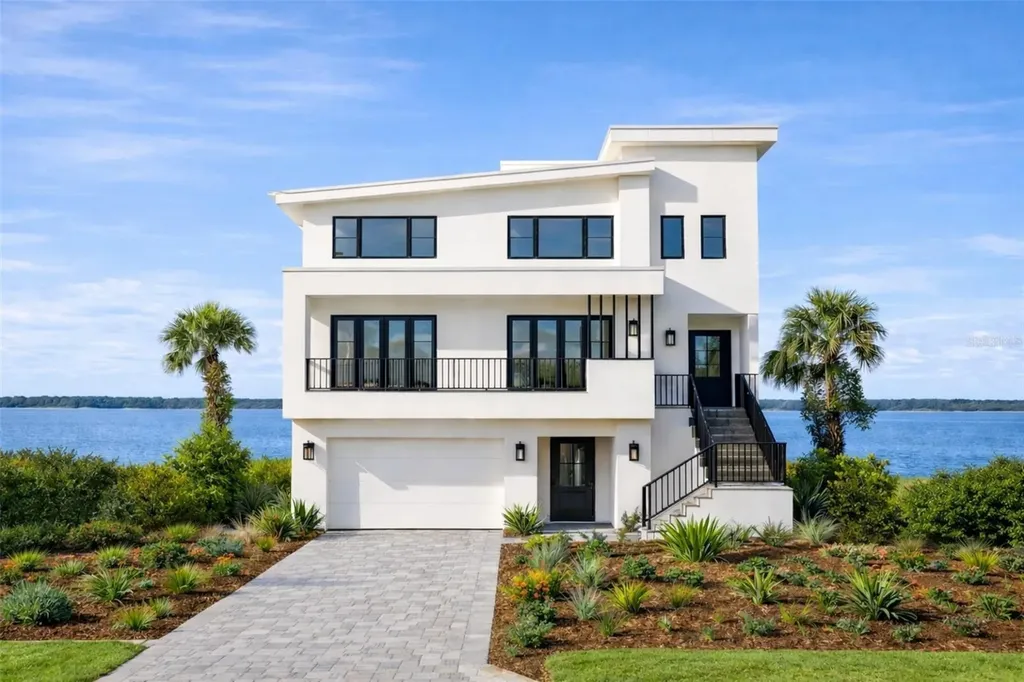 6043 Bayou Grande Boulevard NE St Petersburg FL 33703