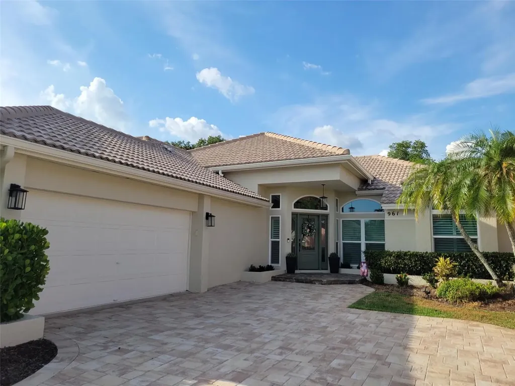 961 Live Oak Avenue NE St Petersburg FL 33703