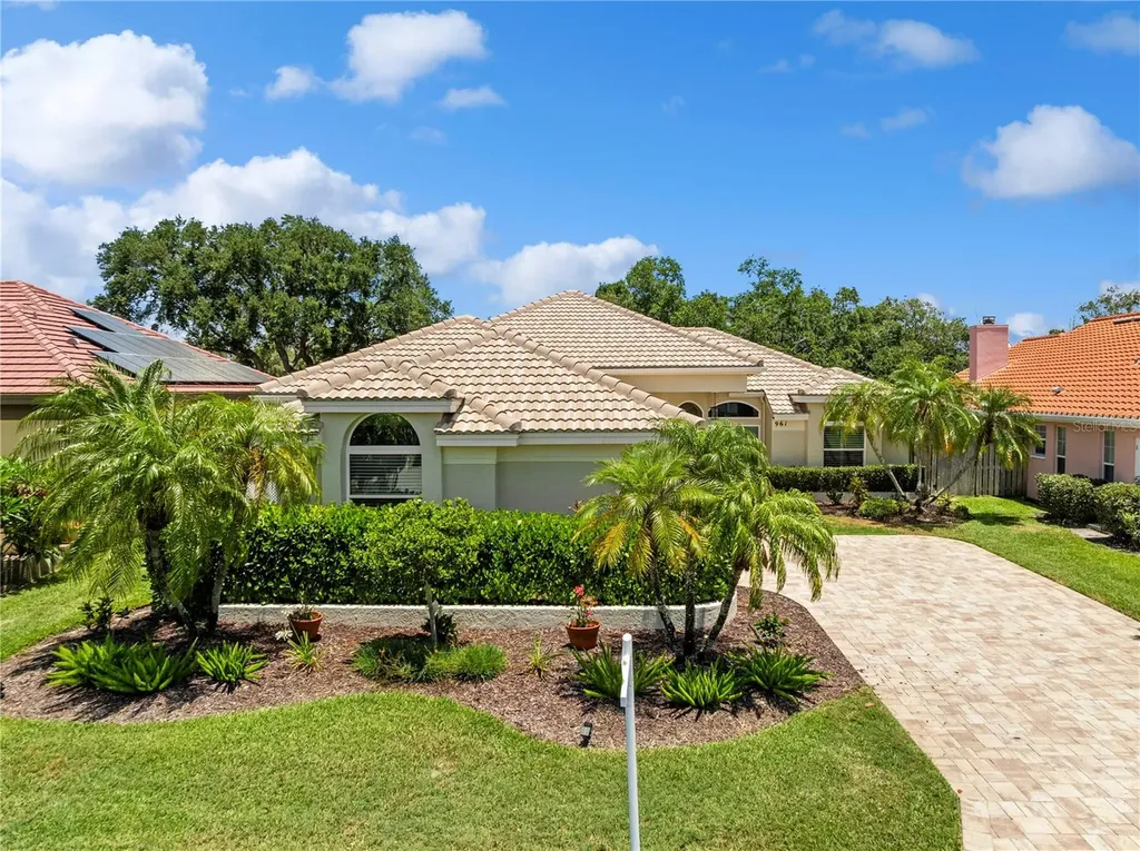 961 Live Oak Avenue NE St Petersburg FL 33703