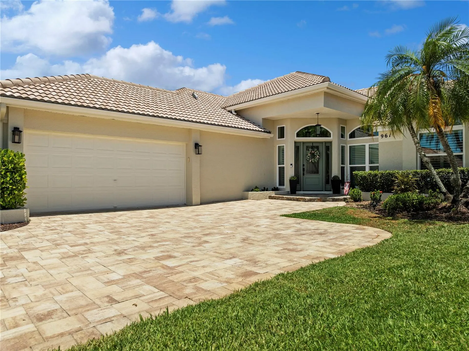 961 Live Oak Avenue NE St Petersburg FL 33703