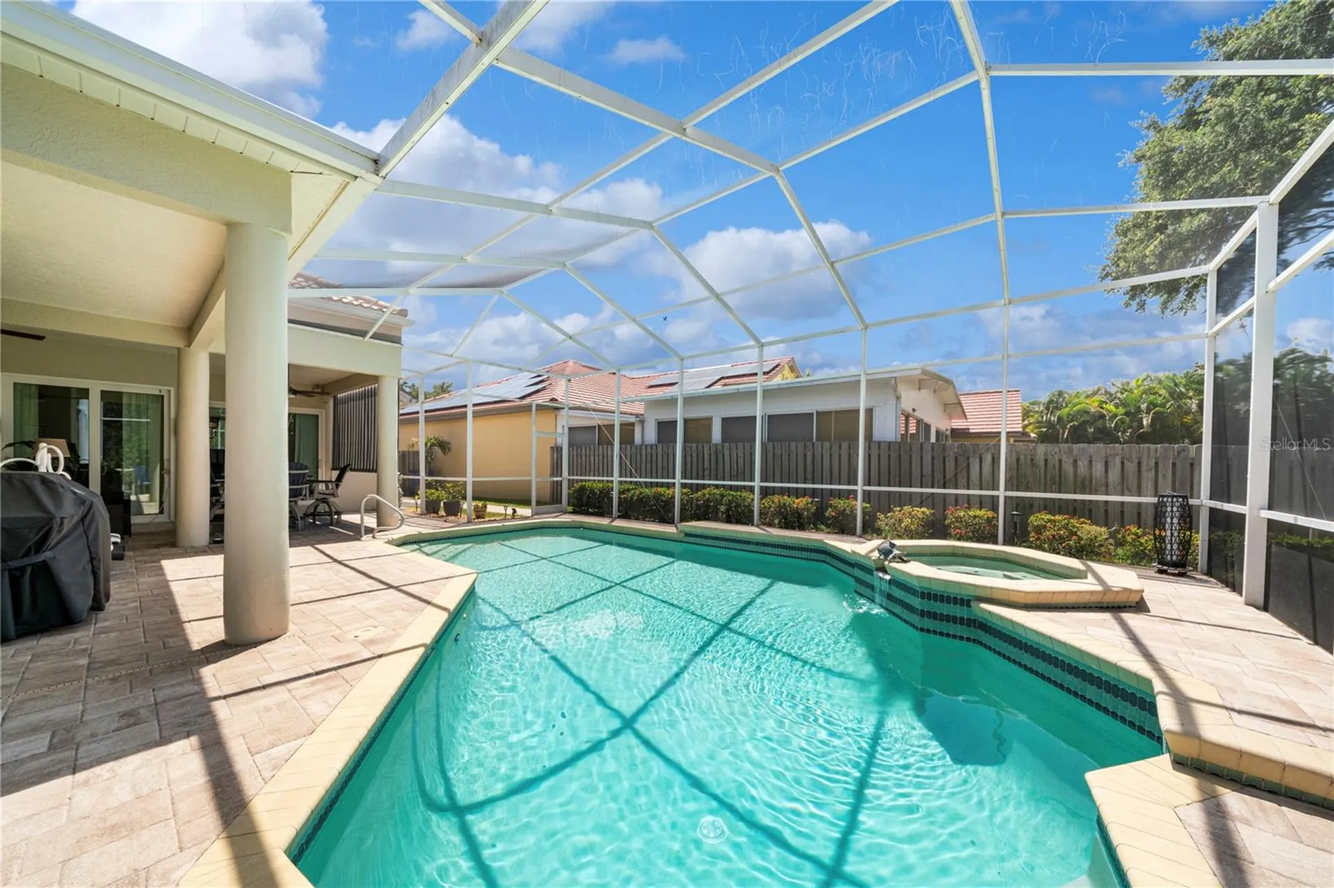 961 Live Oak Avenue NE St Petersburg FL 33703