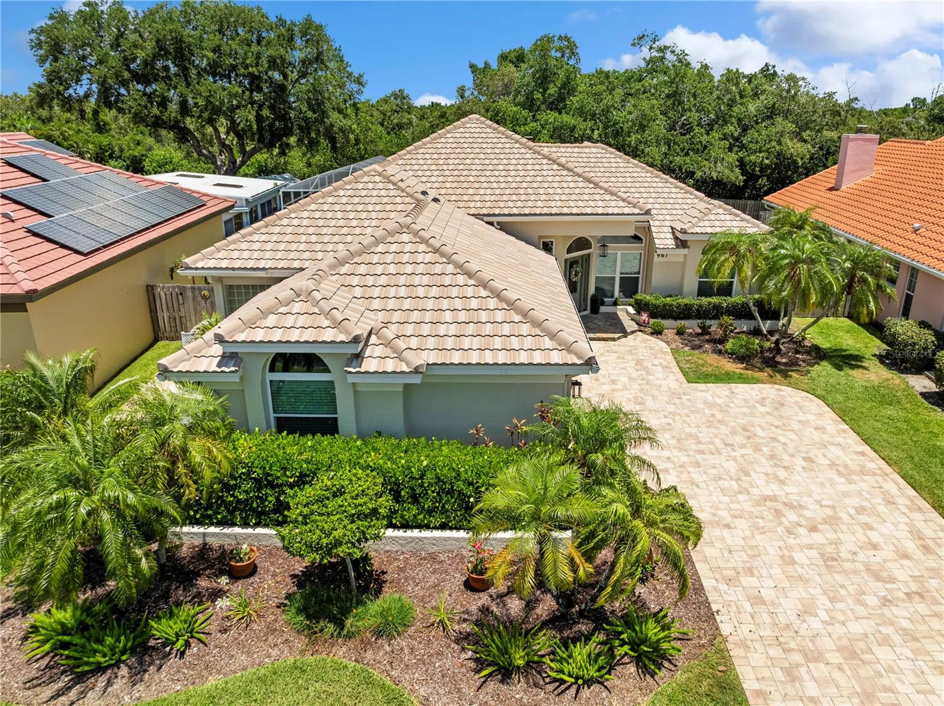961 Live Oak Avenue NE St Petersburg FL 33703